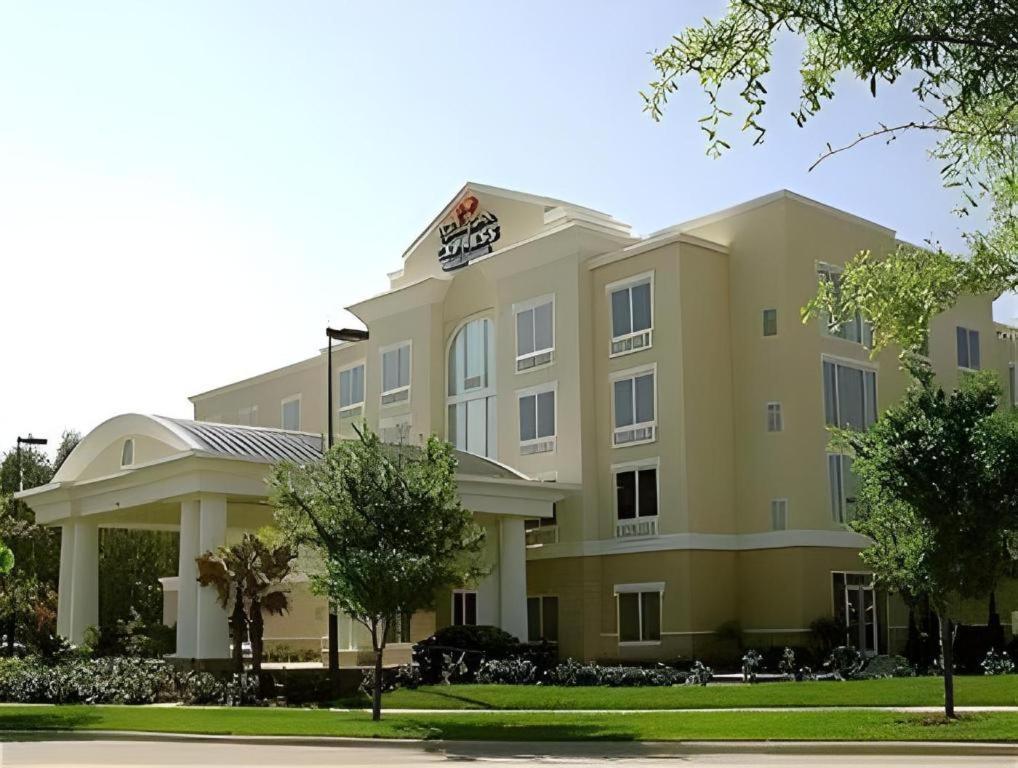 Holiday Inn Express Hotel & Suites Grand Island By Ihg Bagian luar foto