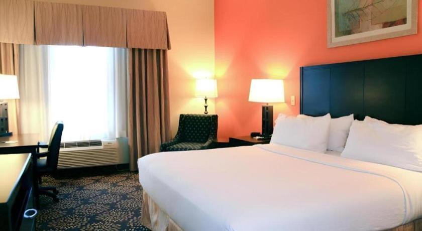 Holiday Inn Express Hotel & Suites Grand Island By Ihg Bagian luar foto